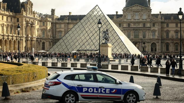 Furto al Louvre, clamorosa scoperta e falla nella sicurezza: password era il nome del museo