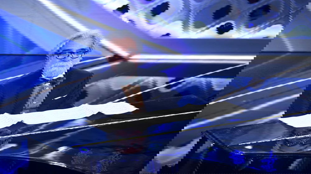 Addio a Peppe Vessicchio: il grande maestro della musica italiana si è spento a 69 anni