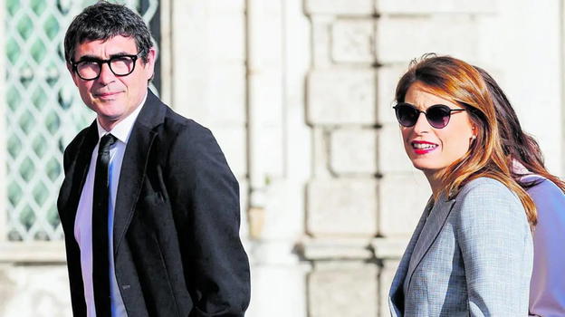 I “comunisti col Rolex”: tra dichiarazioni di principio e redditi da élite politica