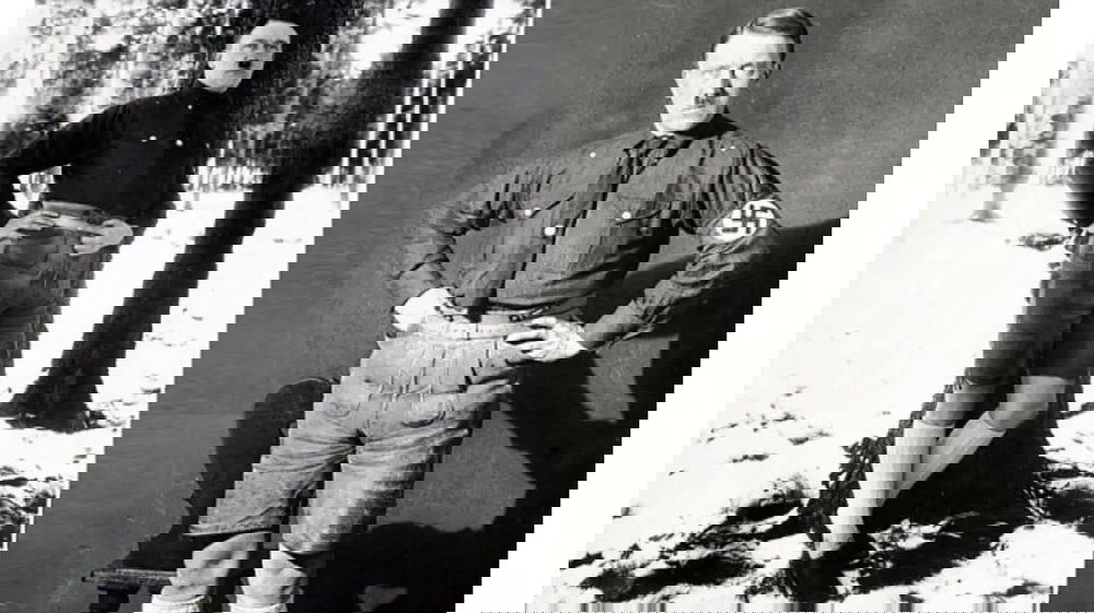 Adolf Hitler aveva il pene piccolo, un solo testicolo, ma non era di origine ebrea