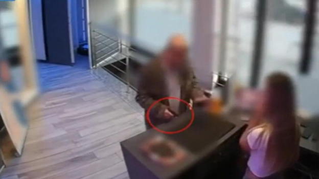 Milano, bancario arrestato per cinque r@pine in pochi giorni: lavorava in banca ma agiva vicino a casa