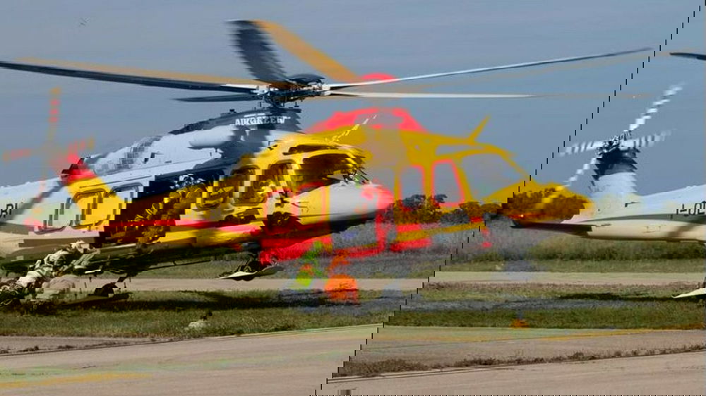 Elicottero precipita tra Casalromano e Isola Dovarese: pilota perde la vita per scarsa visibilità