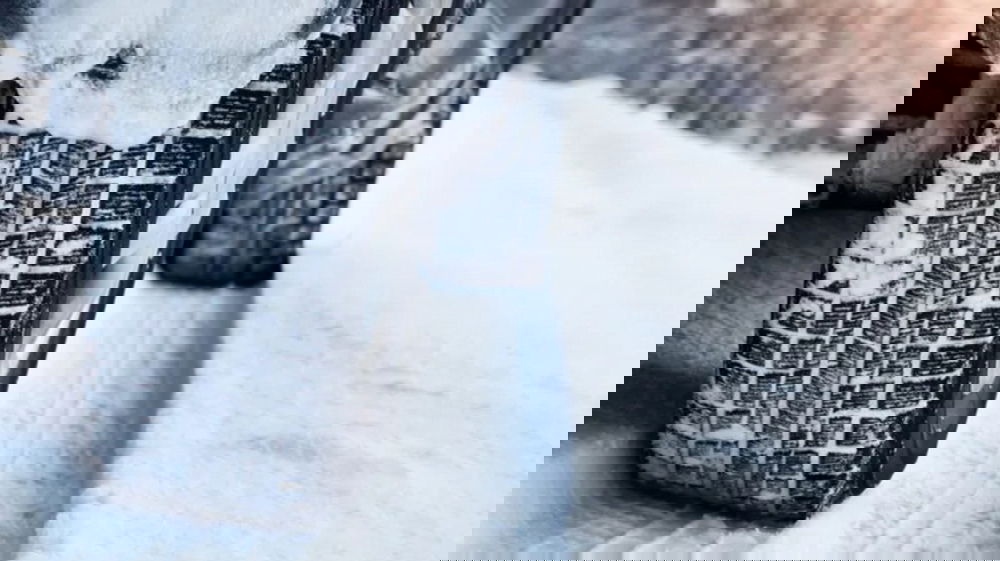 Gomme invernali 2025: da oggi 15 novembre scatta l’obbligo. Tutto ciò che bisogna sapere