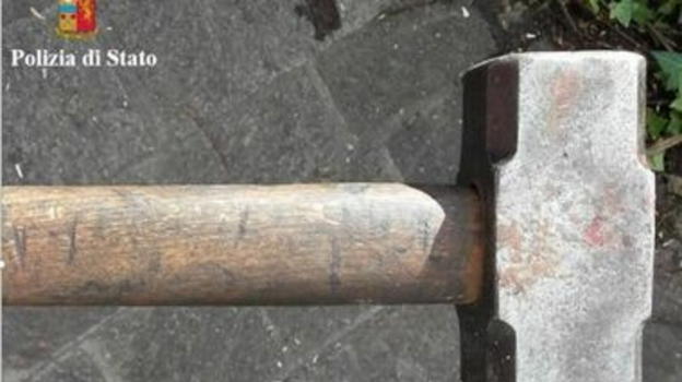 Frosinone, scambia un manager per l’amante della moglie e lo prende a martell@te sul naso