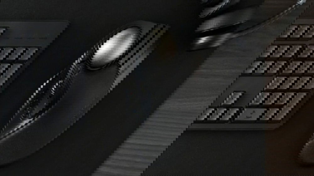 Elecom Huge Plus: la trackball definitiva per i power user