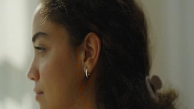 Lumia 2 rivoluziona il wearable: arrivano gli orecchini smart che uniscono stile e monitoraggio della salute