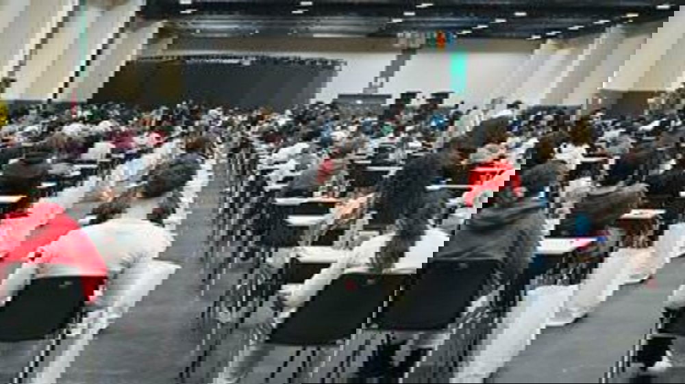 Test di Medicina 2025 nel caos: foto delle prove circolano sul web, esami a rischio annullamento