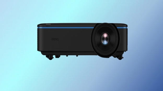 BenQ LU895UST stupisce: luminosità da 5.000 lumen e ottica ultra-corta in un corpo davvero compatto