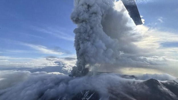 Eruzione del vulcano Hayli Gubbi: la nube visibile dallo spazio dopo diecimila anni di silenzio