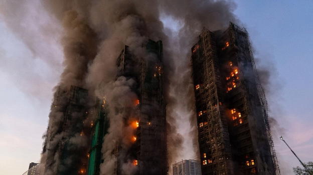 Hong Kong, incendio nei grattacieli di Tai Po: questo il bilancio umano
