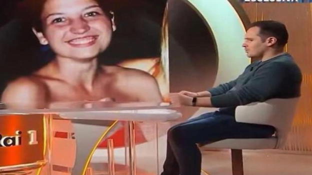 Delitto di Garlasco, nuovo Dna sotto le unghie di Chiara Poggi: Sempio nel mirino