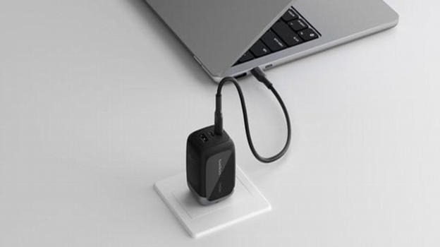 Belkin lancia BoostCharge Pro: caricabatterie GaN da 70 W senza cavo in confezione