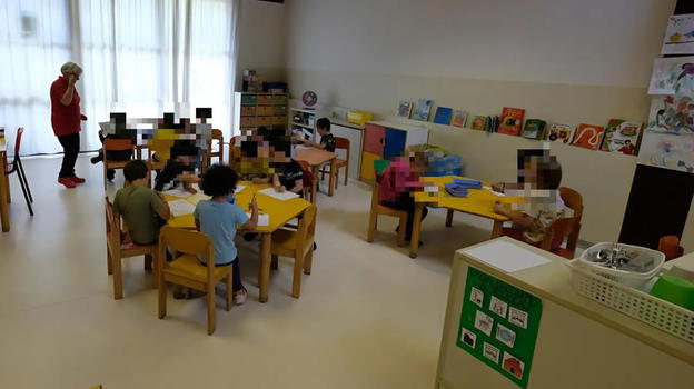Scuola dell’Infanzia di Carate Brianza vieta canti natalizi con riferimenti cristiani