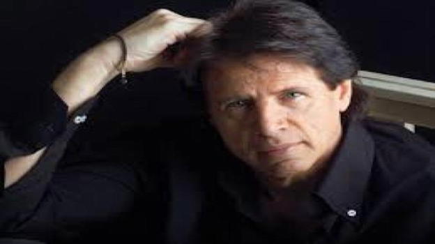 Addio a Sandro Giacobbe, la voce di “Signora mia” e anima della Nazionale Cantanti