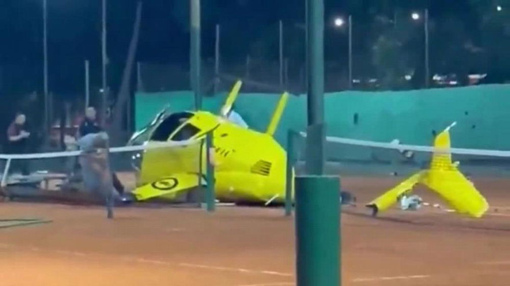 Elicottero su un campo da tennis a Buenos Aires: grande spavento ma nessuna perdita di vita