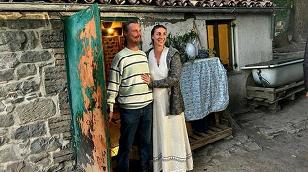 Famiglia nel bosco in Abruzzo: parere negativo della tutrice sul ricongiungimento dei bambini e possibile ritorno in Australia