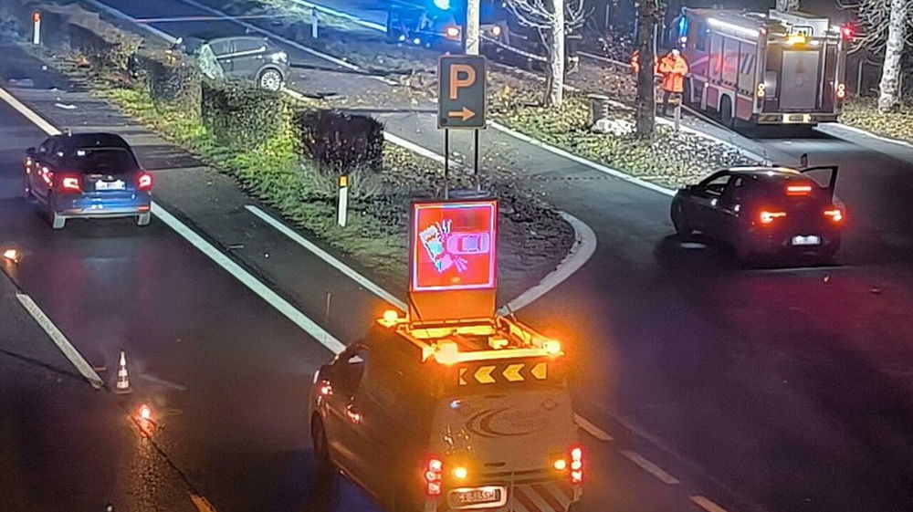 Bimba di due mesi si è spenta sulla A5: dinamica ancora da chiarire e ipotesi di una vettura non identificata