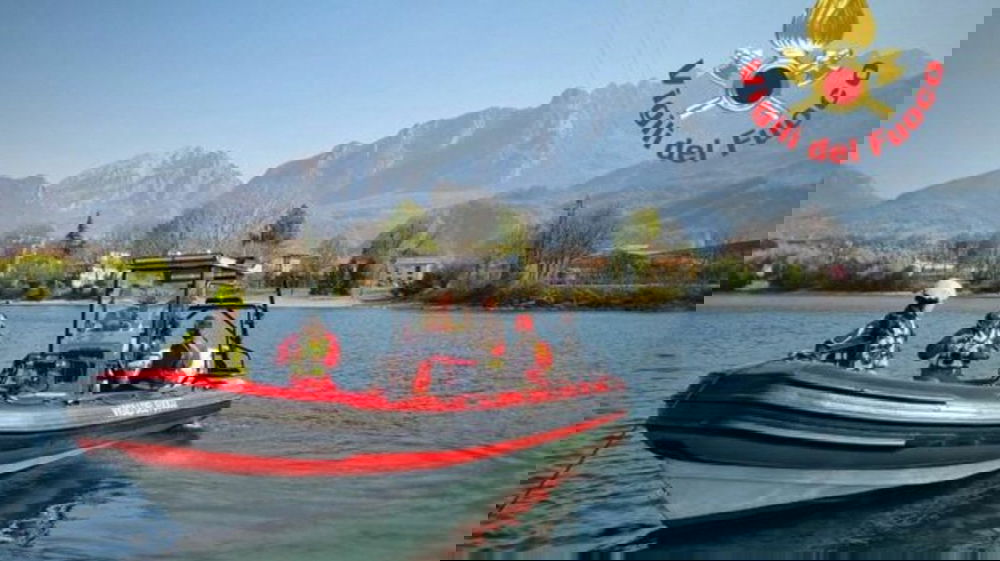 Ragazza di 23 anni trovata senza vita nel lago di Como: ricerche a Tremezzina