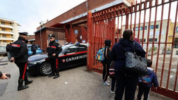 Castellammare, prof di sostegno a processo per approcci inopportuni agli studenti