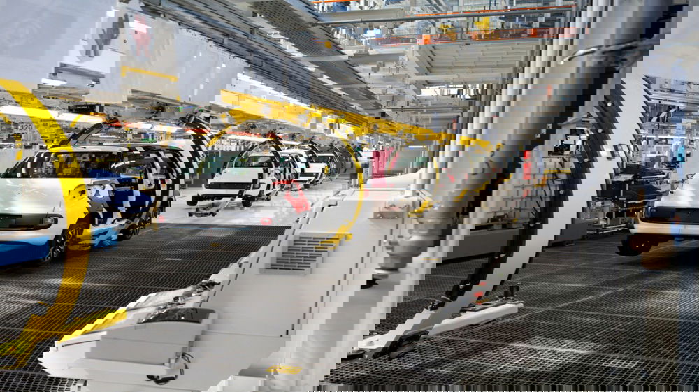 Ufficiale: stop alle endotermiche nel 2035 posticipato, spazio a e-fuel, biocarburanti e ibridi