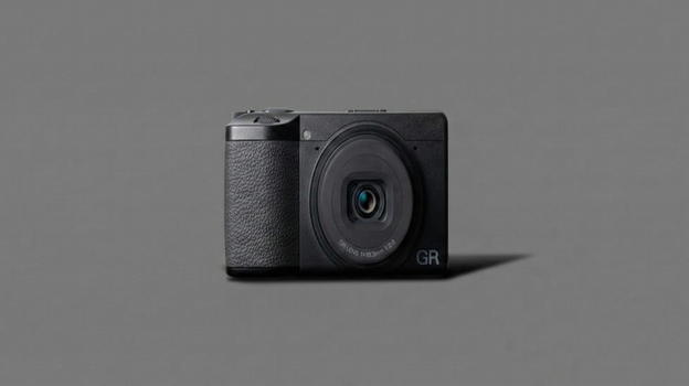 Ricoh GR IV HDF: la compatta premium che riporta il gusto analogico nella fotografia digitale