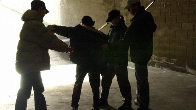 Milano, 15enne derubato e costretto a prelevare al bancomat: quattro arresti, tre sono minorenni