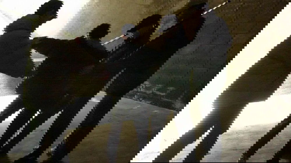 Milano, 15enne derubato e costretto a prelevare al bancomat: quattro arresti, tre sono minorenni