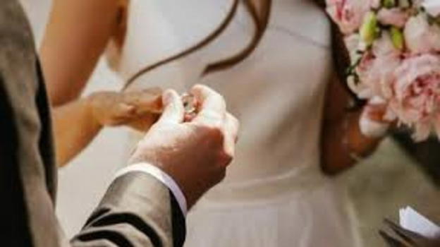 Si sposano con il testo scritto da ChatGPT, ma il matrimonio viene annullato