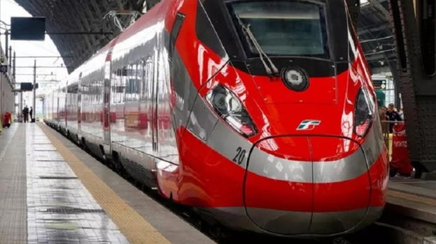 Frecciarossa: passeggera cade a seguito di frenata e ottiene risarcimento di 15mila euro