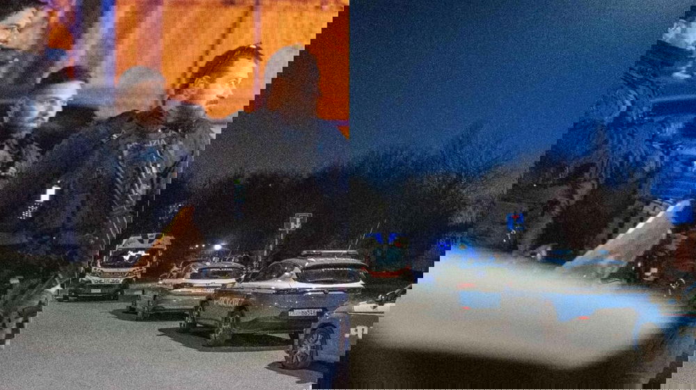 Spar@tori@ a Milano, mort* un 20enne: era arm@to con una pistol@ replica a salve