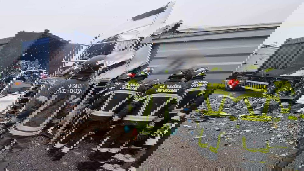 Tamponamento a catena: 18 chilometri di coda