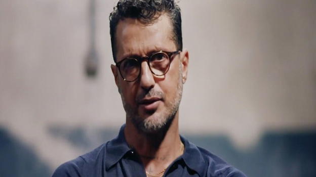 Fabrizio Corona bannato dai social: la libertà di parola al centro del dibattito