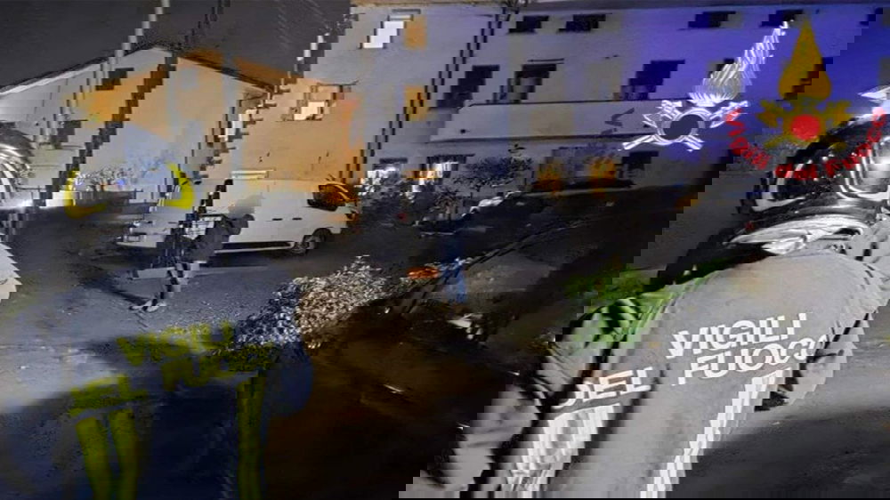 Lucca, fuga di monossido di carbonio a Porcari: padre, madre e due figli trovati senza vita. Indagini sulla caldaia