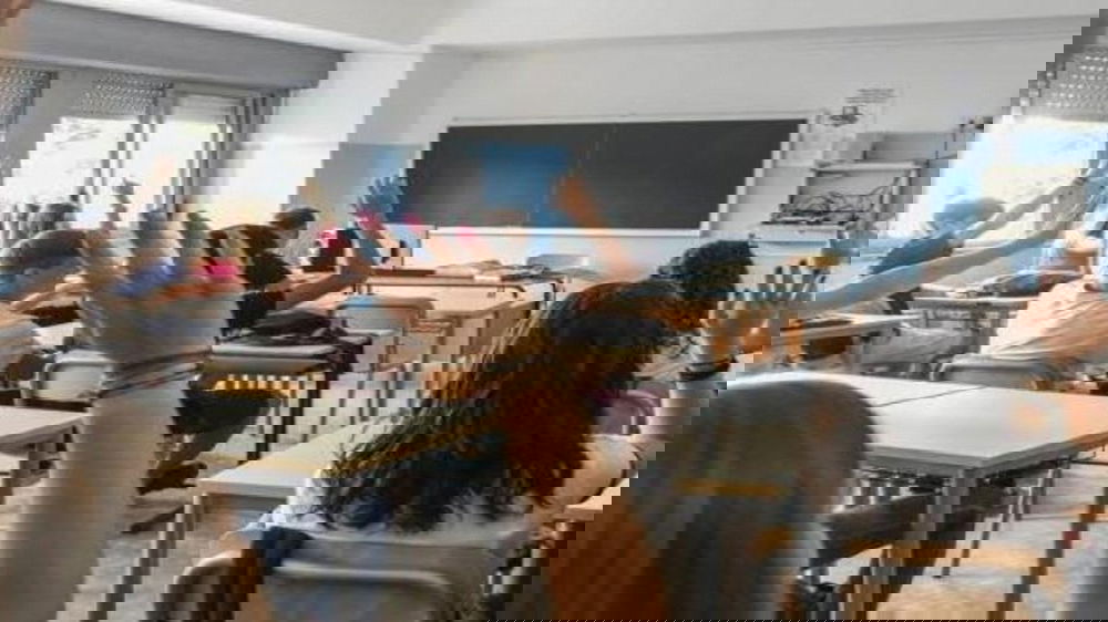 Novara, ragazzo di 15 anni chiede aiuto alla polizia dopo anni di pressioni per i voti