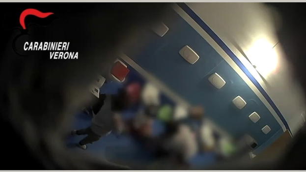 Verona, asilo nido sequestrato: cinque educatrici sospese per un anno