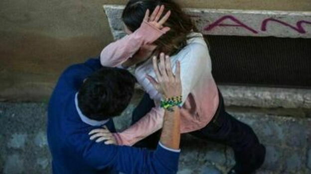 San Valentino da incubo a Alzano Lombardo: 57enne arrestato dopo aver approfittato di una donna in difficoltà