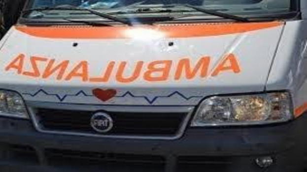 Bambino di 5 anni ha perso la vita soffocato durante la cena: il piccolo Lorenzo aveva ingerito un wurstel