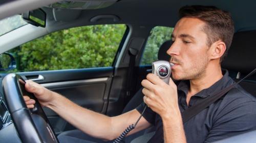 Alcolock obbligatorio al via in Italia: chi deve installarlo e come funziona davvero