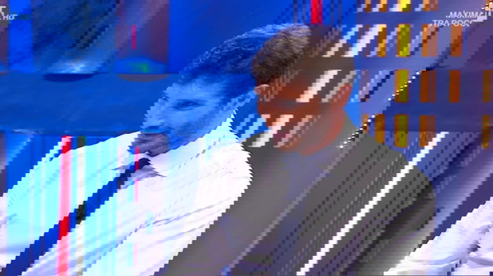 De Martino pensa a Milano per Affari Tuoi: priorità alla vita da papà