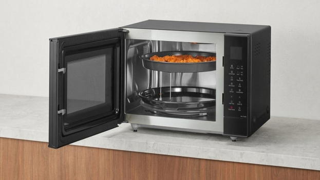 Panasonic rinnova la cucina domestica: microonde Air Fry, macchine per pane e gelato e nuovi estrattori