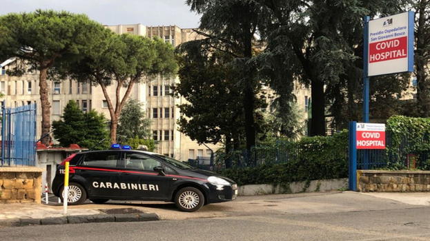 Le mani del cl@n Contini sull’ospedale: quattro misure cautelari per medici e professionisti compiacenti