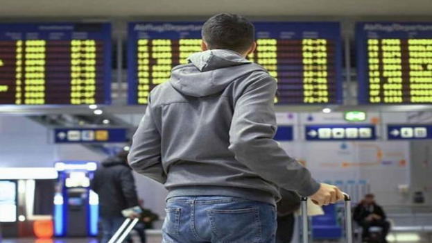 Trasporti in tilt tra il 26 e il 28 febbraio: aerei e treni in sciopero, cosa sapere