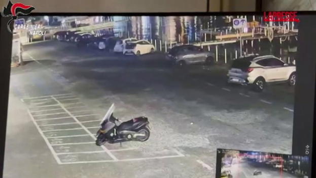 Donna perseguit@ta dall’ex marito a Bacoli: fuga rocambolesca e arresto