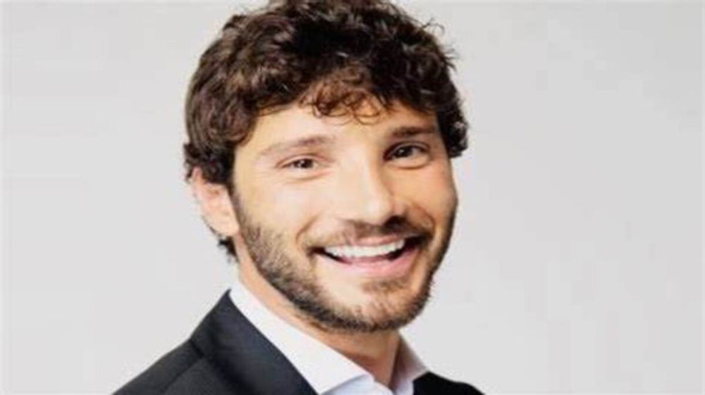 Festival di Sanremo 2027, Stefano De Martino sarà conduttore e direttore artistico