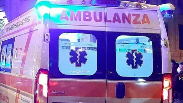 Genova, giovane soccorso dopo un episodio su un autobus: fermato un 15enne