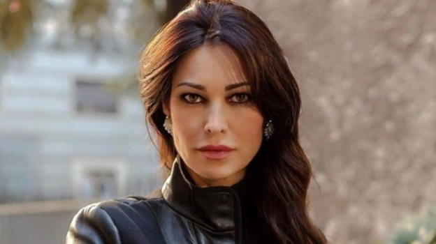 La nuova fase di vita di Manuela Arcuri dopo la separazione da Giovanni Di Gianfrancesco