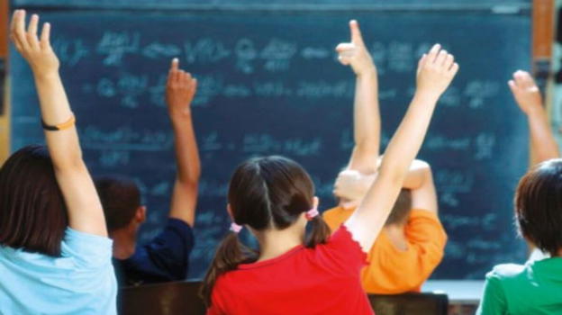 Scuola sempre più multiculturale: in aumento gli studenti stranieri tra i banchi