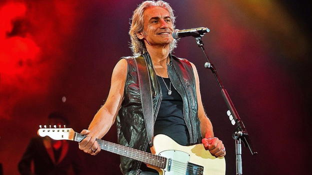 Luciano Ligabue: 66 anni di rock, passione e successi italiani