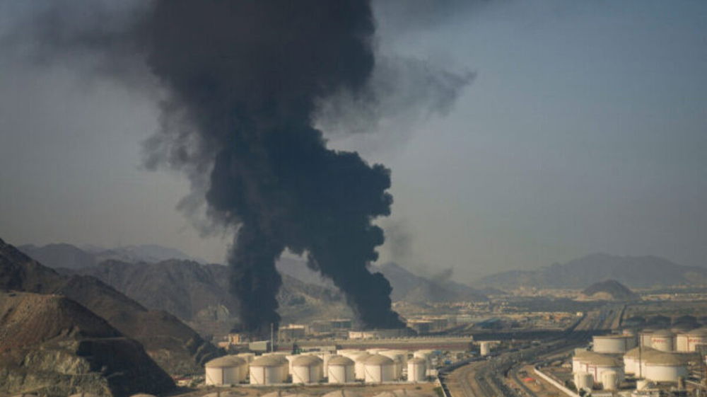 Incendio nell’hub petrolifero di Fujairah, cresce l’attenzione sul traffico energetico del Golfo