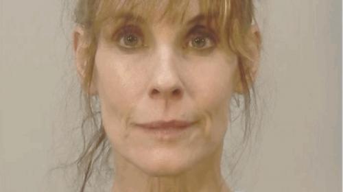 Alexandra Paul di "Baywatch" in manette, ha liberato dei Beagle da un centro di sperimentazioni su animali